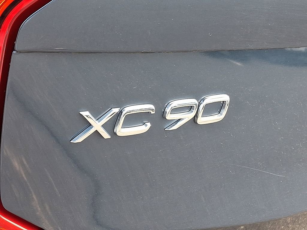 Used 2023 Volvo XC90 B5 Plus w/ Protection Package image 11
