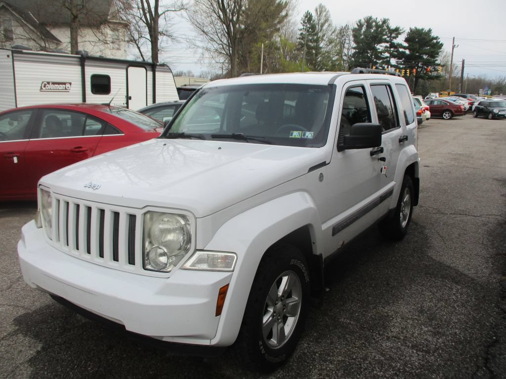 Used 2011 Jeep Liberty Sport w/ Popular Equipment Group AWD/4WD image 2