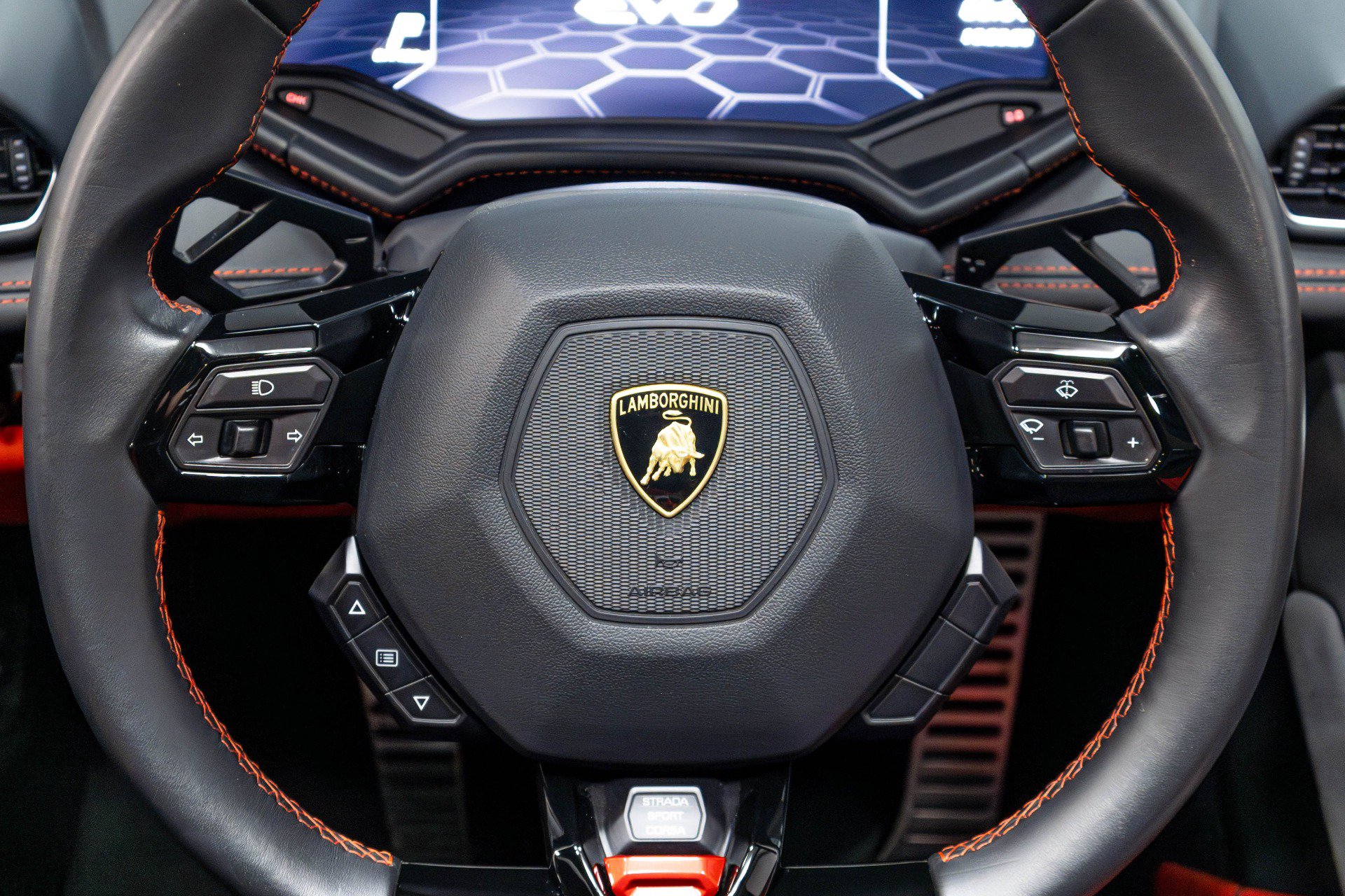 Used 2021 Lamborghini Huracan EVO RWD image 65