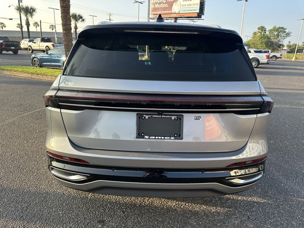 Used 2024 Lincoln Nautilus Reserve image 5