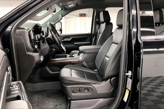 Used 2024 GMC Sierra 2500 SLT w/ SLT Premium Package image 23
