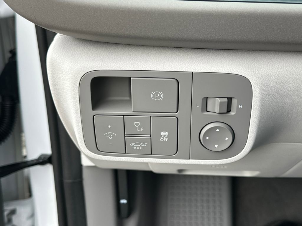 New 2025 Hyundai Ioniq 6 SEL image 27