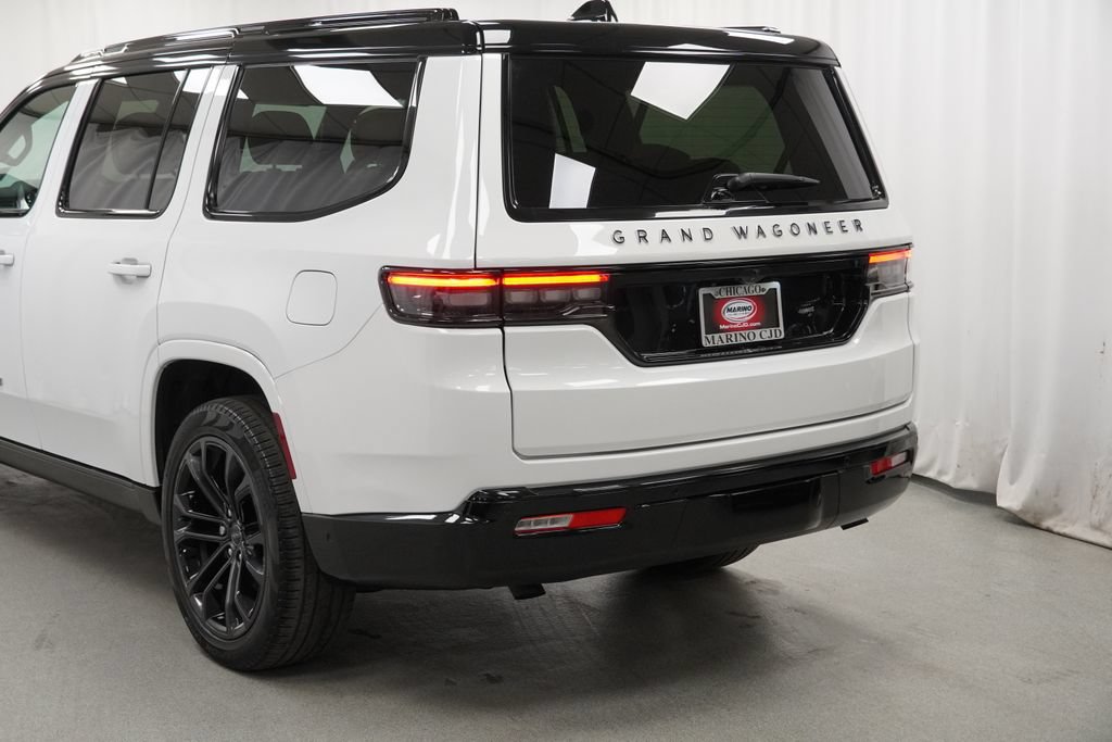 Used 2024 Jeep Grand Wagoneer Series III w/ Quick Order Packagew 28T AWD/4WD image 13