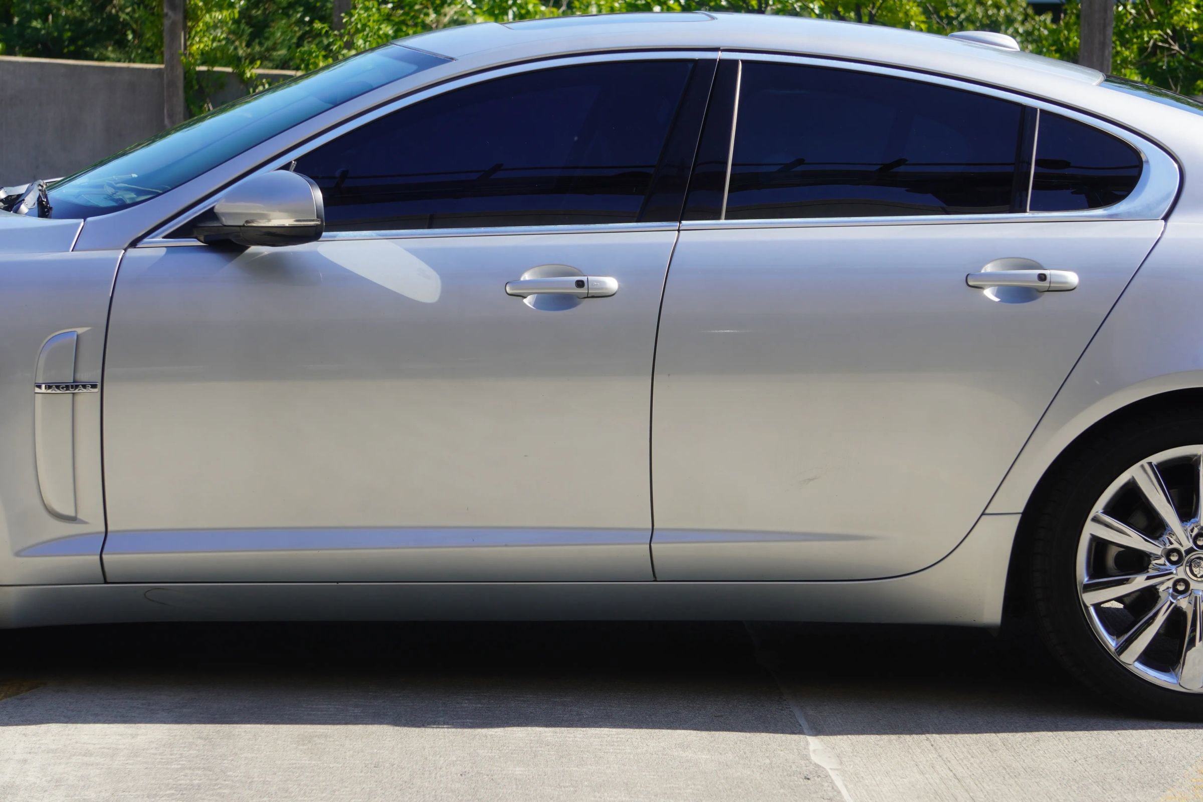 Used 2011 Jaguar XF Premium RWD image 23