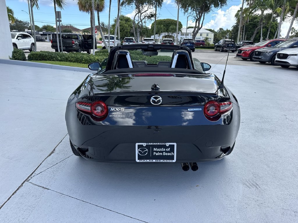 New 2026 MAZDA MX-5 Miata Club w/ Interior Package RWD image 2