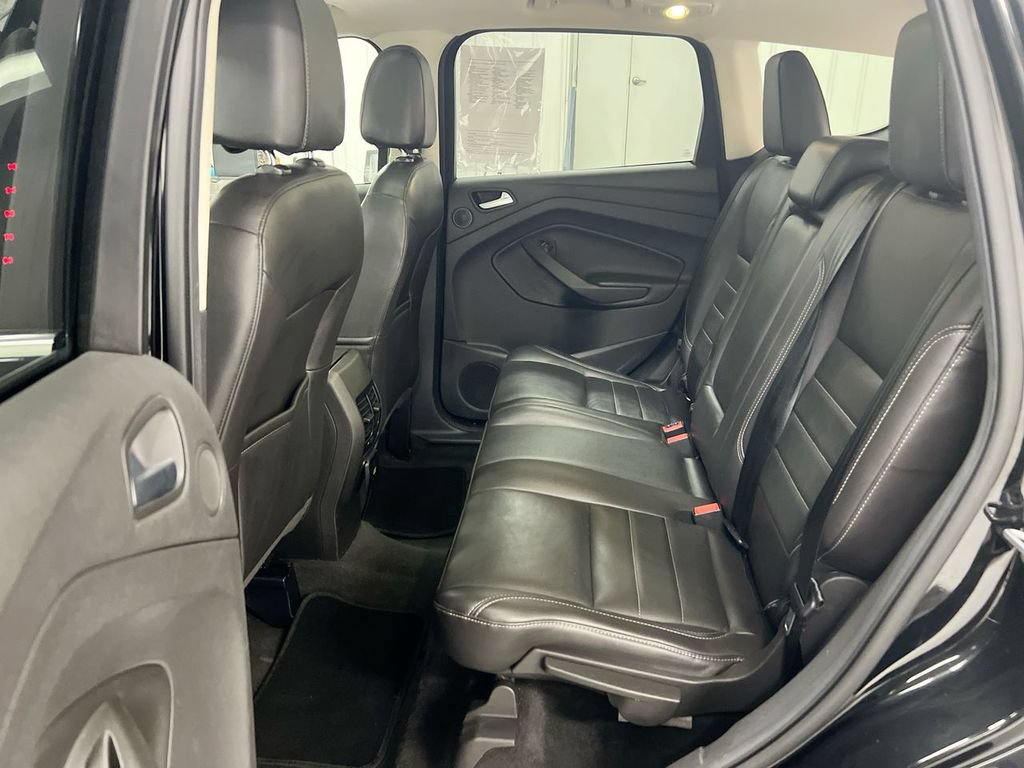 Used 2016 Ford Escape SE w/ SE Leather Comfort Package AWD/4WD image 24