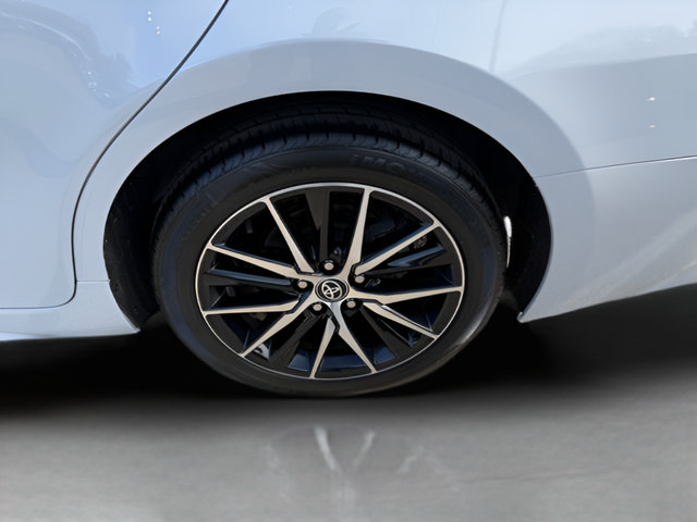 Used 2023 Toyota Camry SE FWD image 17