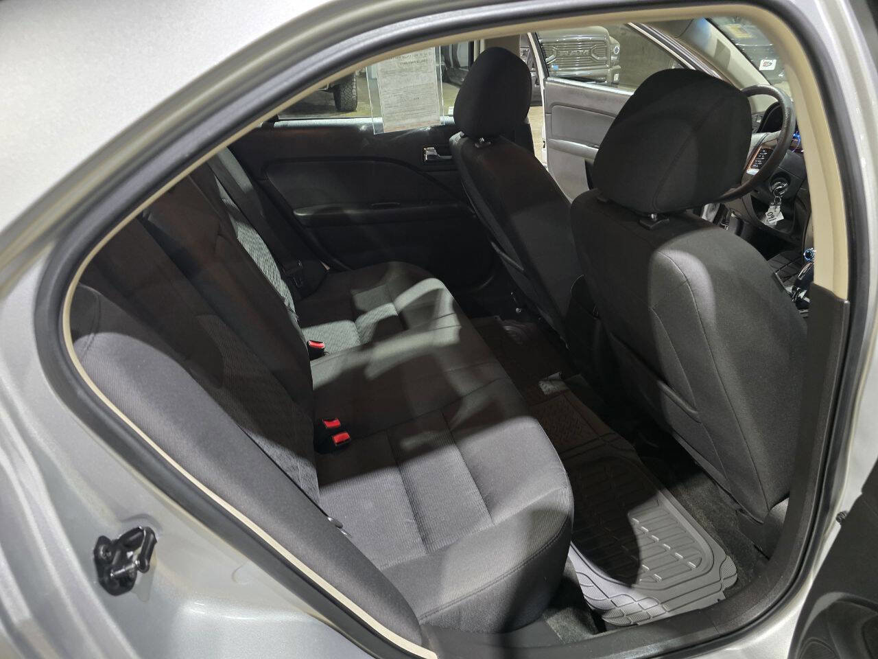 Used 2011 Ford Fusion SE w/ 202A Rapid Spec Order Code image 38