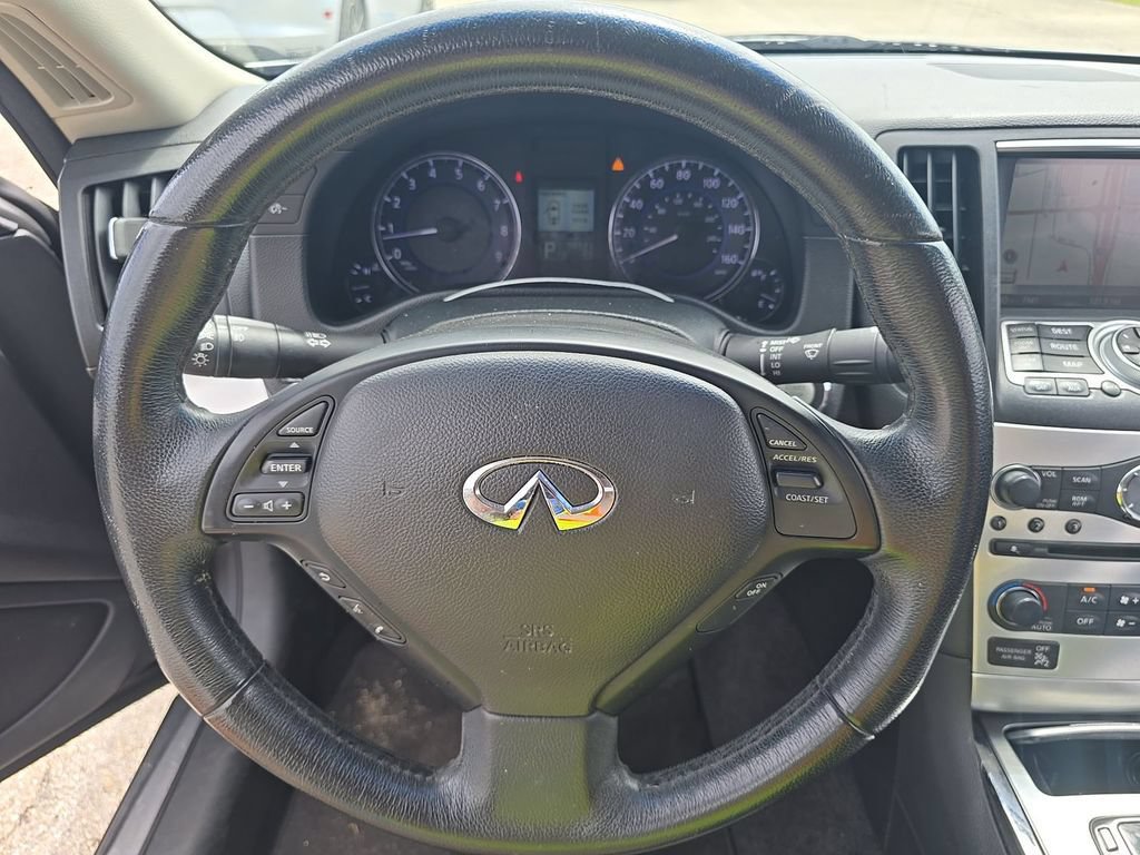 Used 2014 INFINITI Q60 Convertible w/ Premium Package RWD image 12