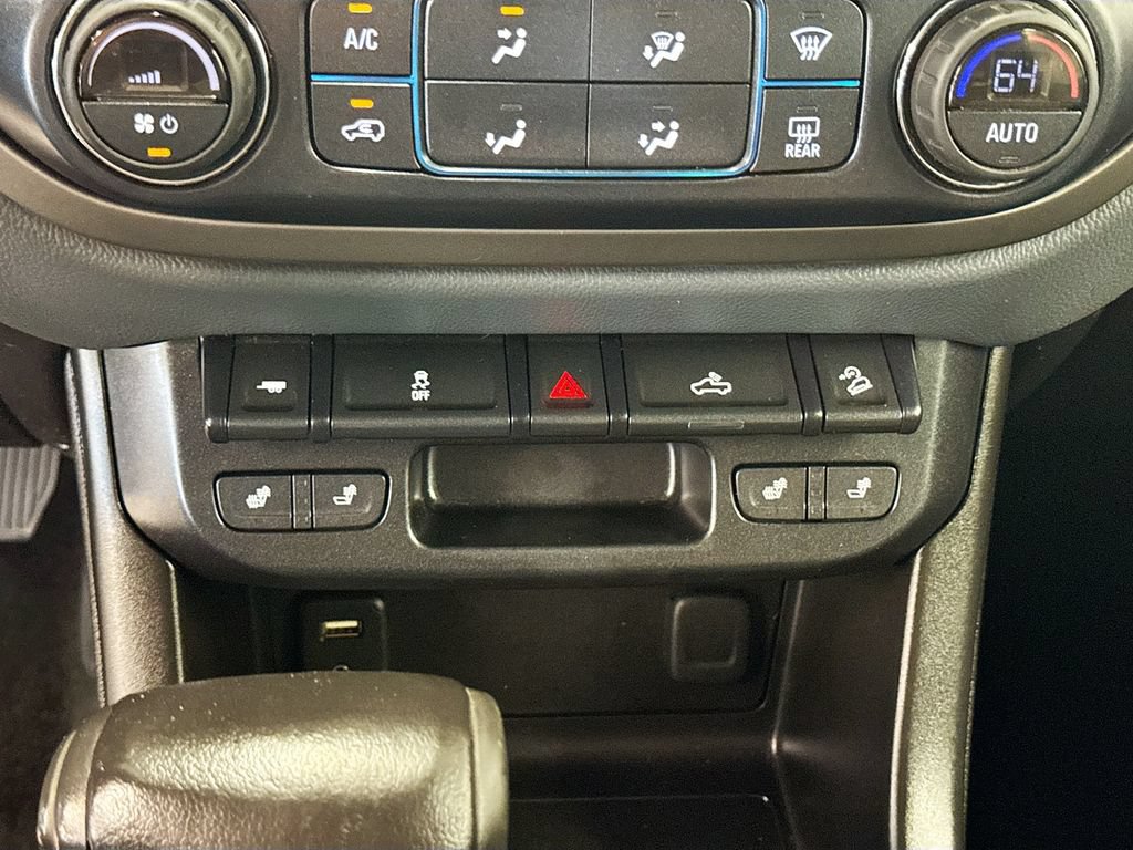 Used 2017 Chevrolet Colorado Z71 AWD/4WD image 14