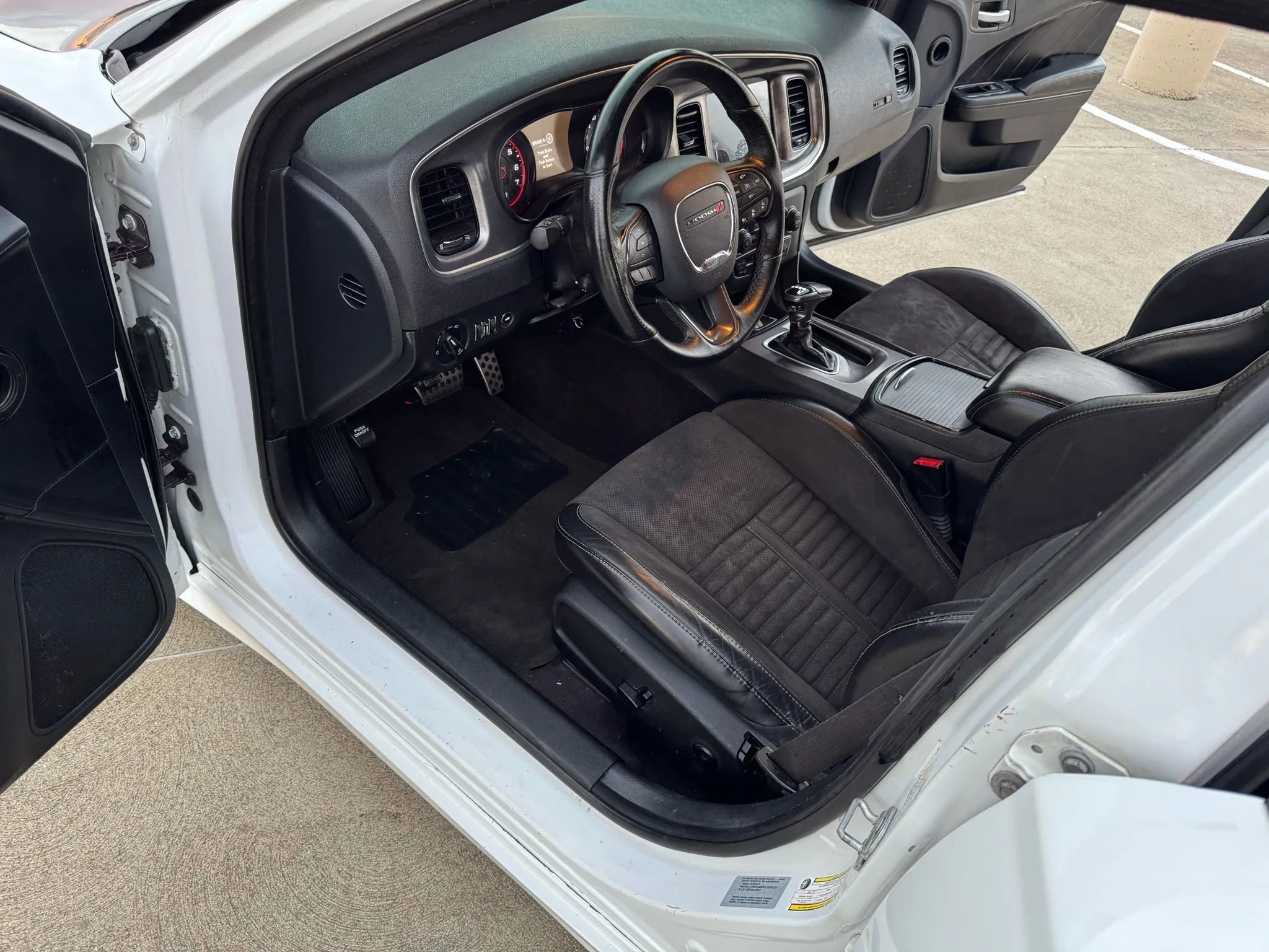 Used 2017 Dodge Charger R/T RWD image 26