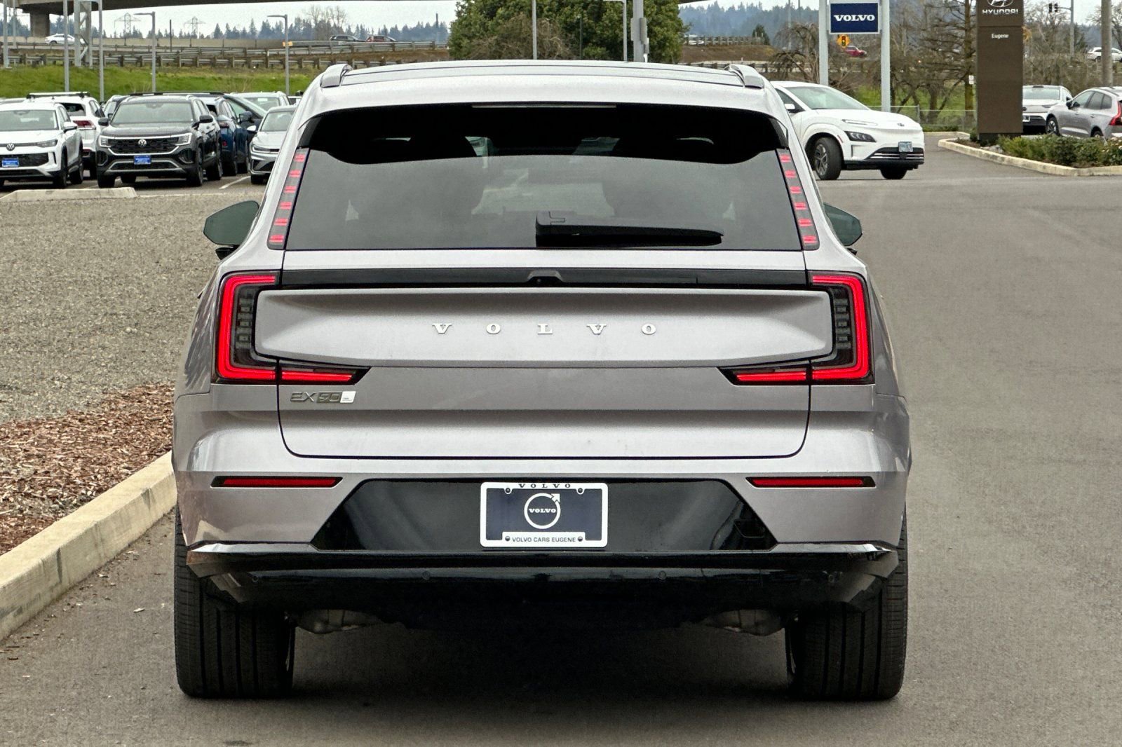 New 2026 Volvo EX90 Ultra image 4