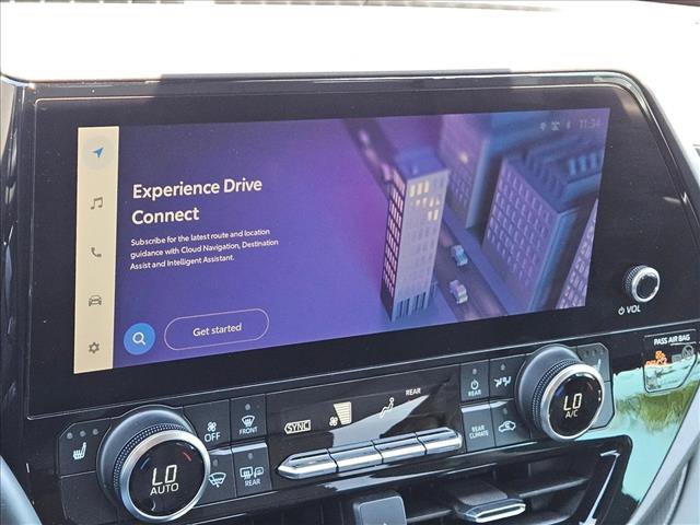 Used 2023 Toyota Highlander XLE image 11