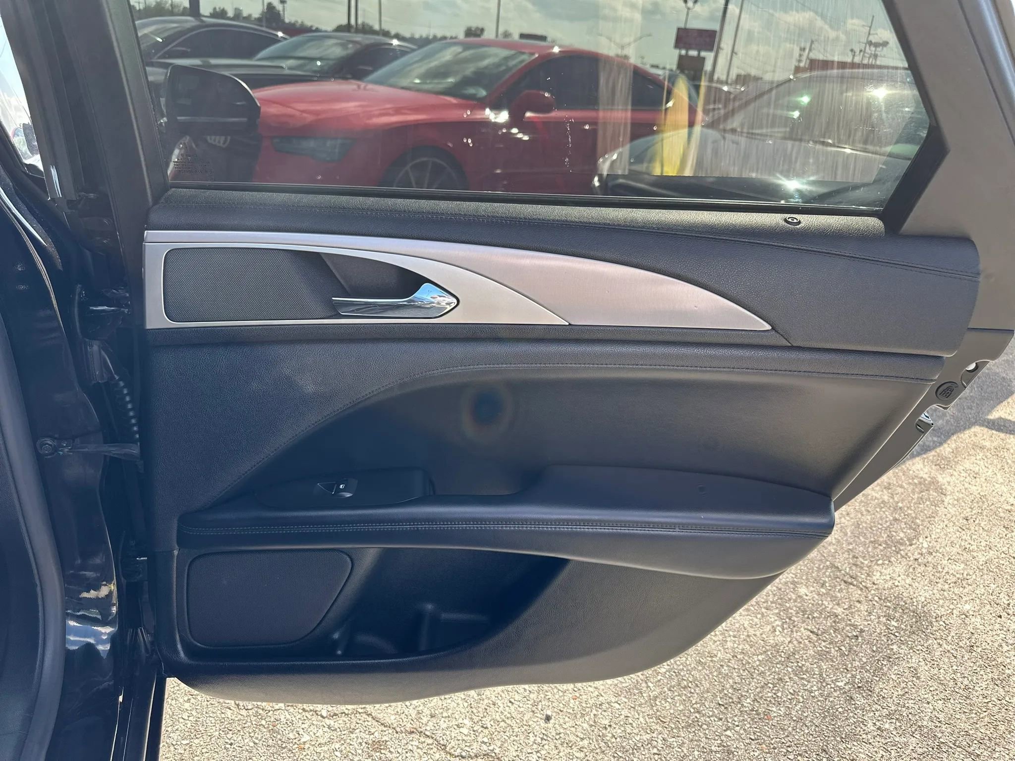 Used 2017 Lincoln MKZ Premiere FWD image 23