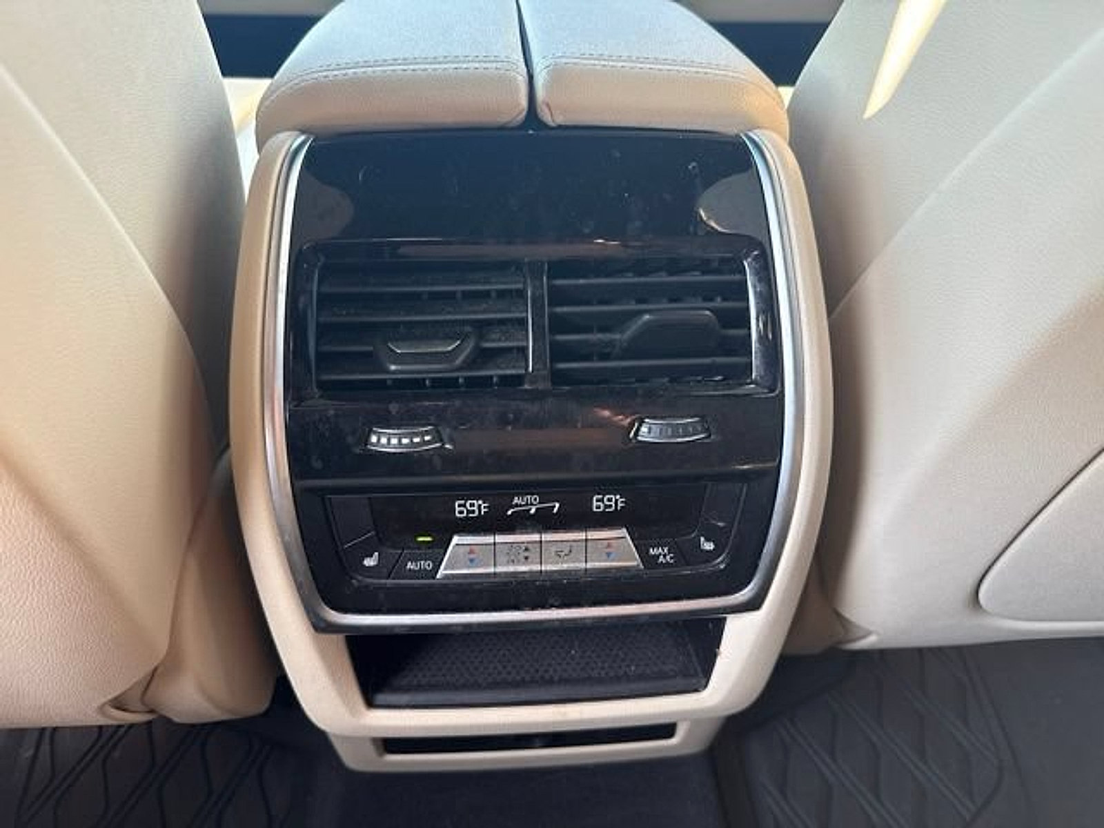 Used 2022 BMW X5 xDrive40i w/ Premium Package AWD/4WD image 28
