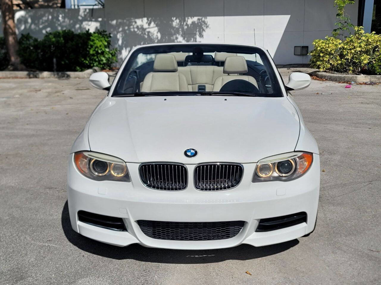 Used 2012 BMW 135i Convertible image 3