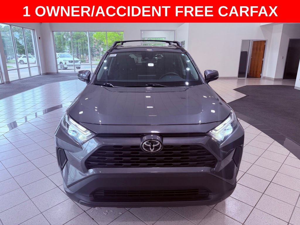 Used 2022 Toyota RAV4 XLE AWD/4WD image 2