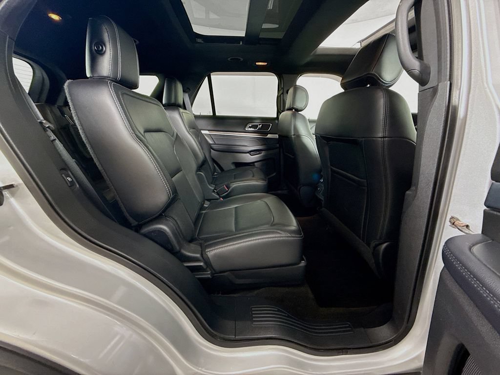 Used 2017 Ford Explorer Limited AWD/4WD image 27