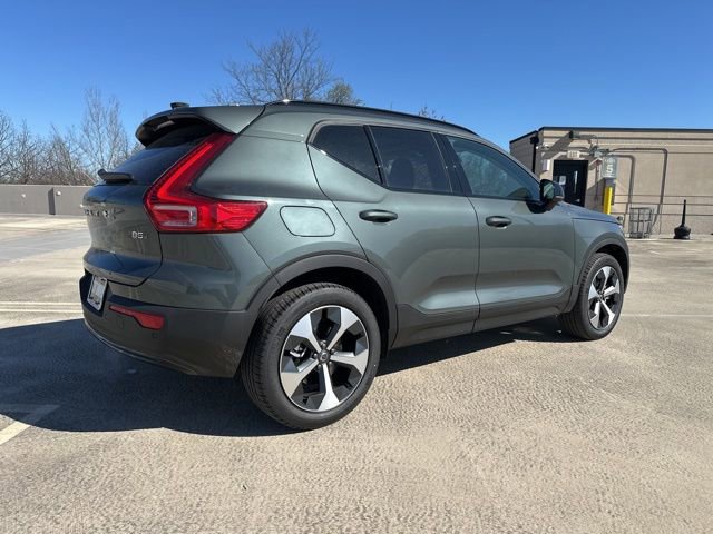 New 2026 Volvo XC40 B5 Core w/ Protection Package Premier image 8