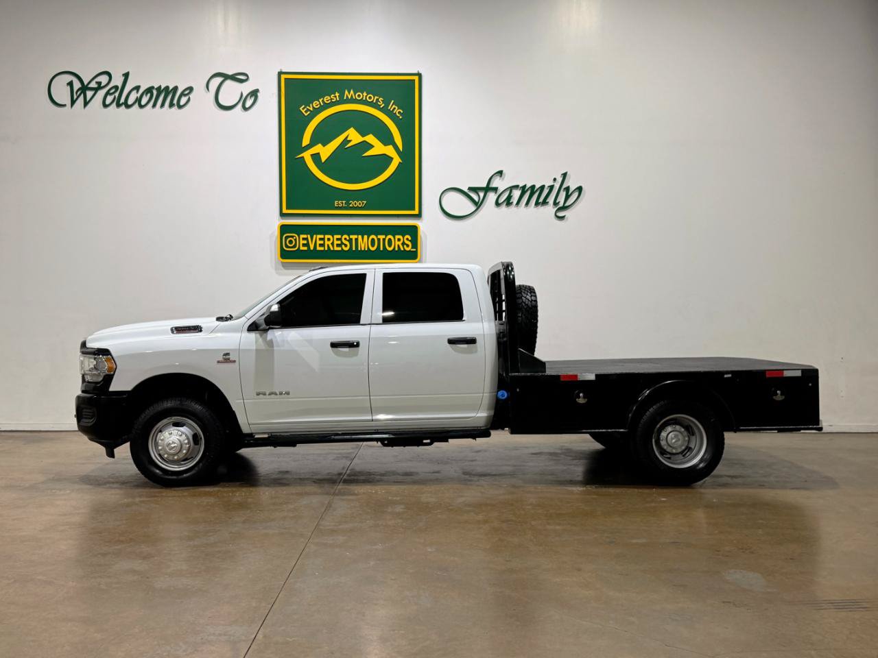 Used 2022 RAM 3500 Tradesman AWD/4WD image 5