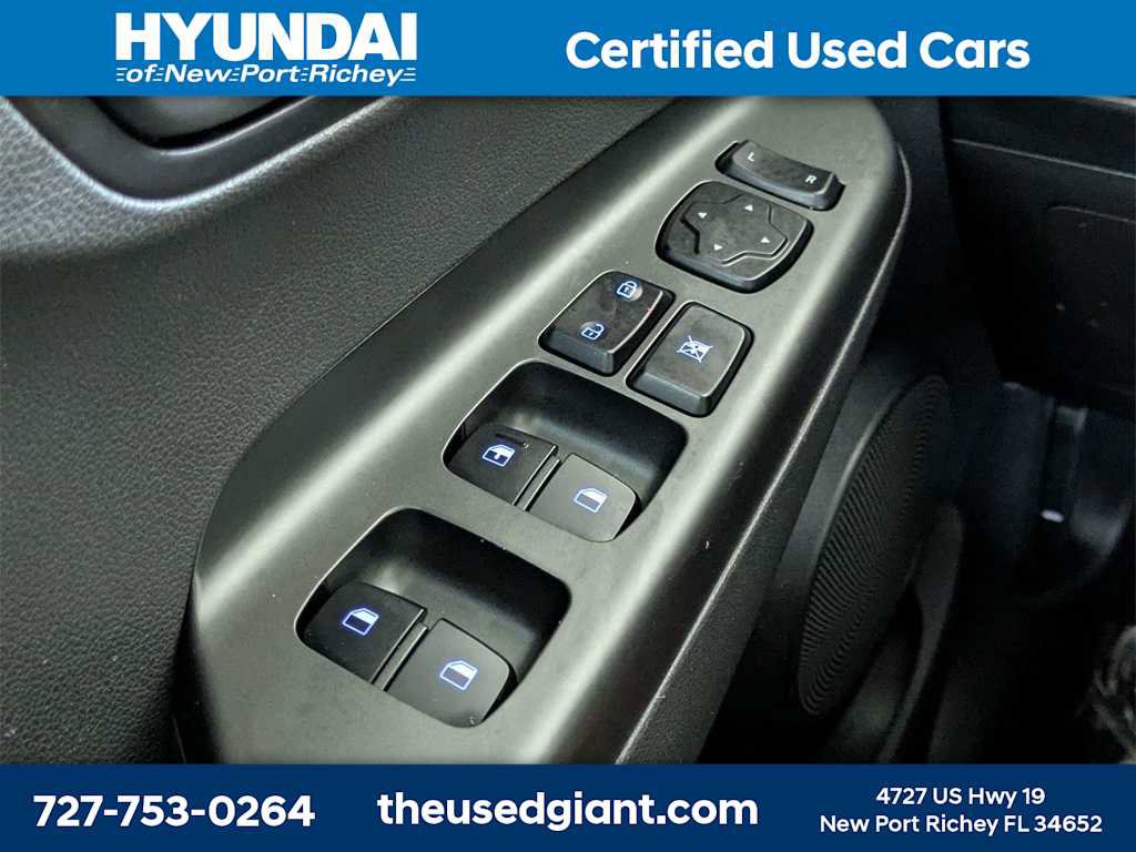 Used 2021 Hyundai Kona SE image 25
