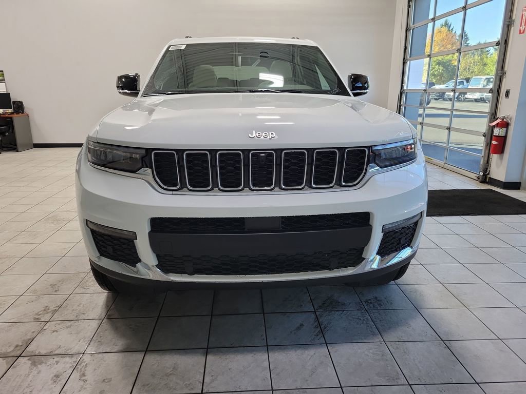 New 2025 Jeep Grand Cherokee L Limited w/ Luxury Tech Group II image 3