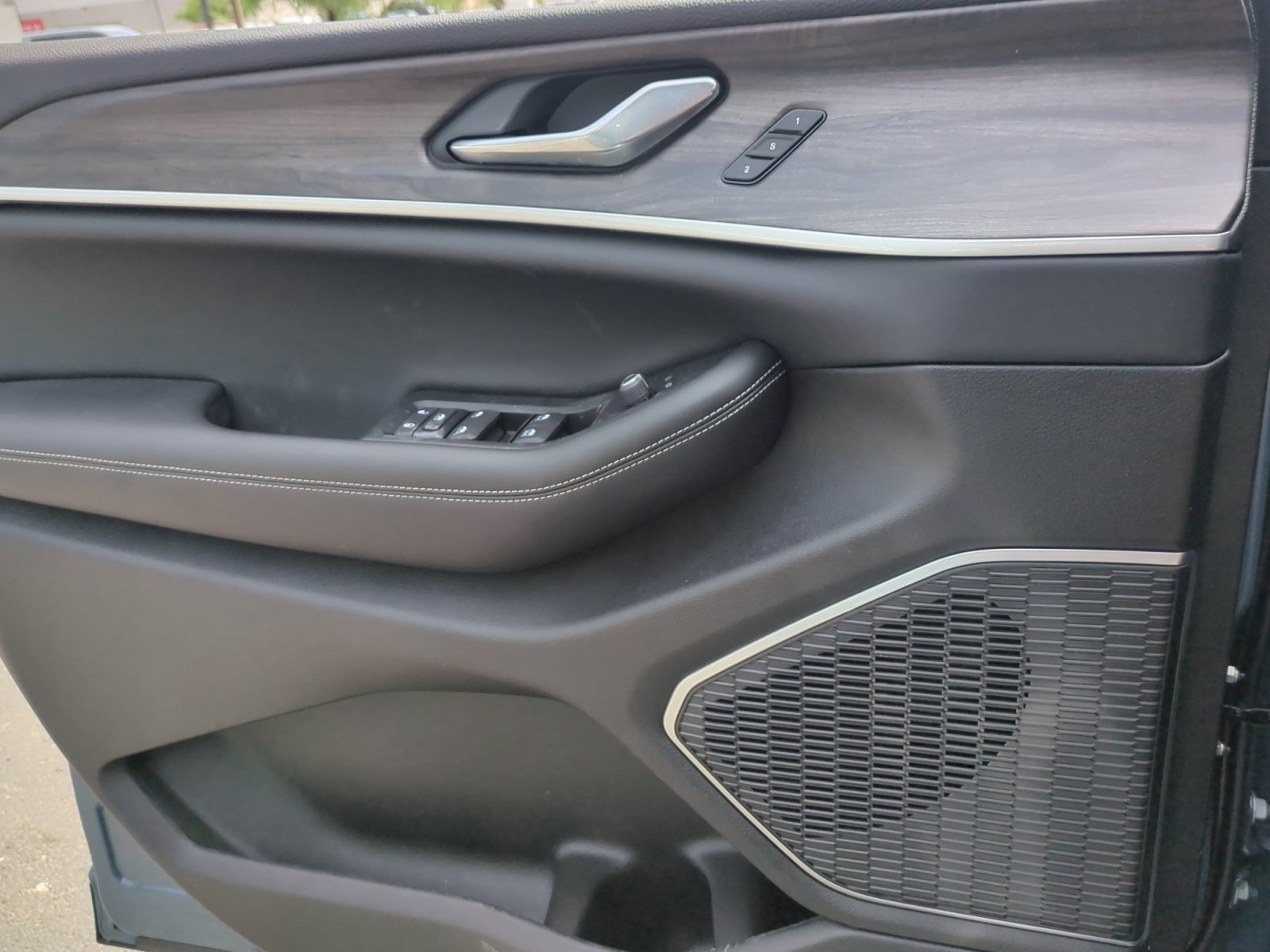 New 2026 Jeep Grand Cherokee Limited AWD/4WD image 13