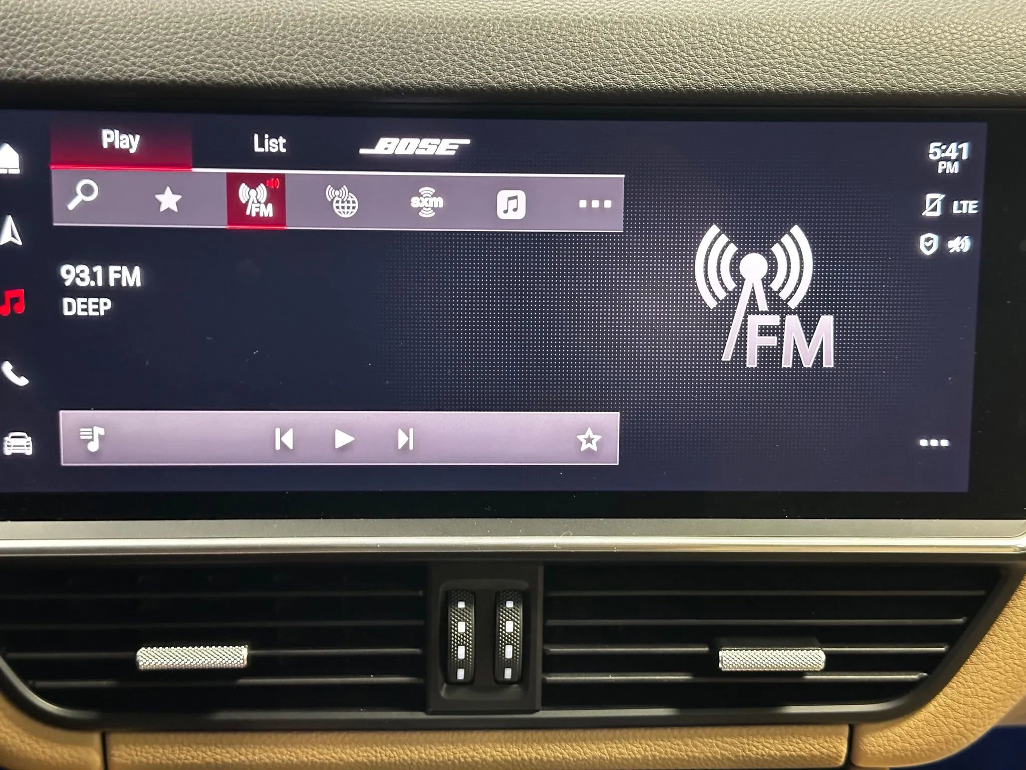 Used 2022 Porsche Cayenne Sport Utility 4D image 41