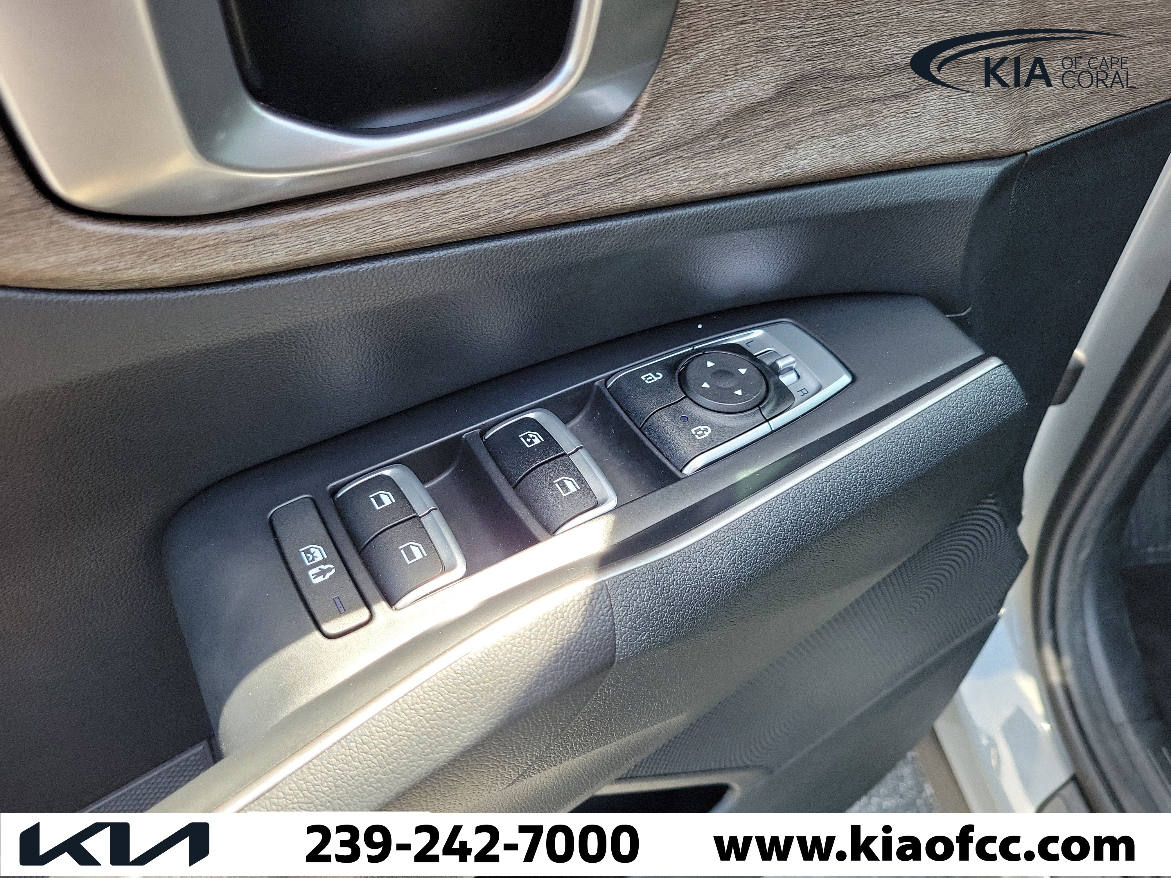 Certified 2022 Kia Sorento S w/ Panoramic Sunroof Package image 25