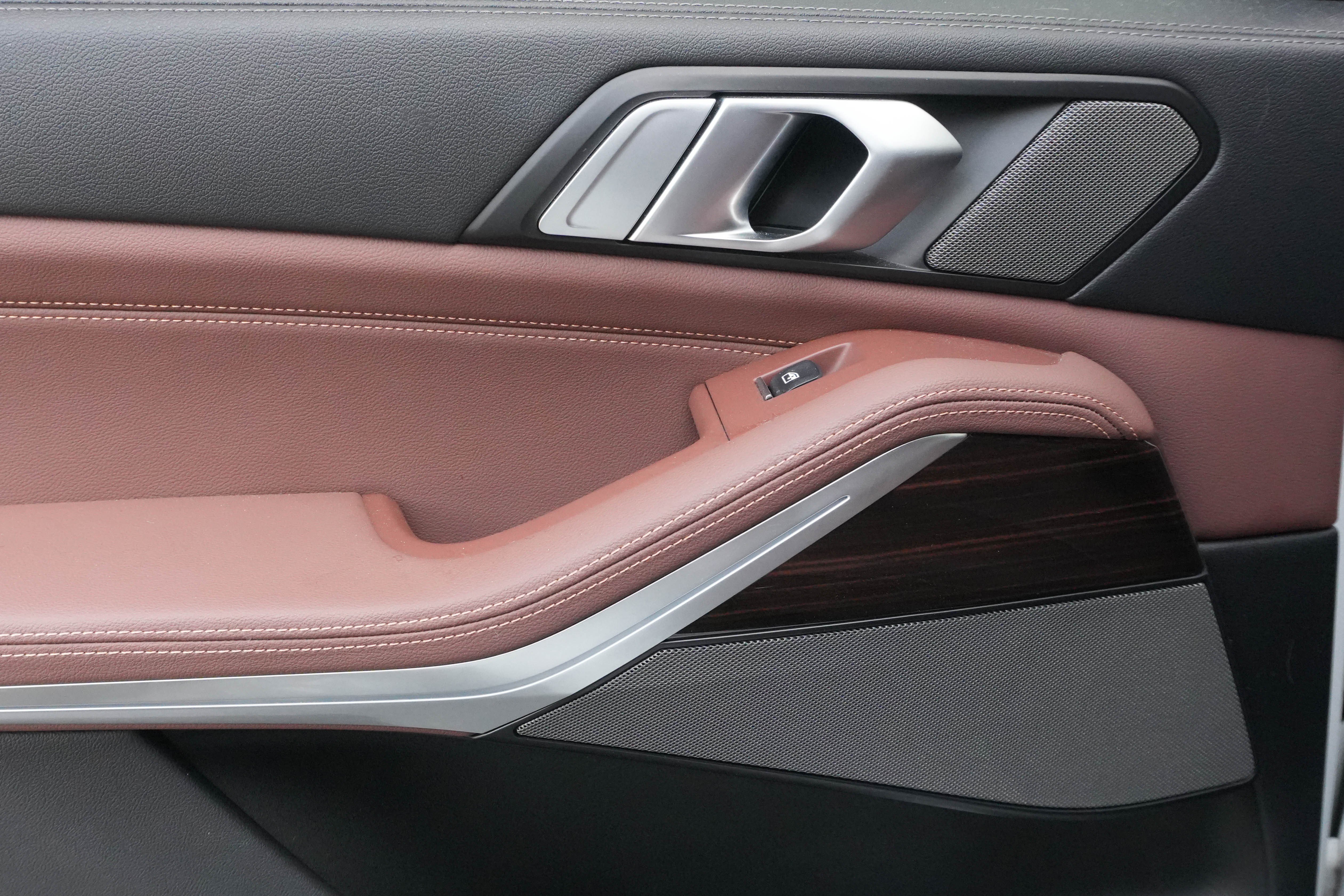 Used 2020 BMW X5 xDrive40i w/ Executive Package image 37