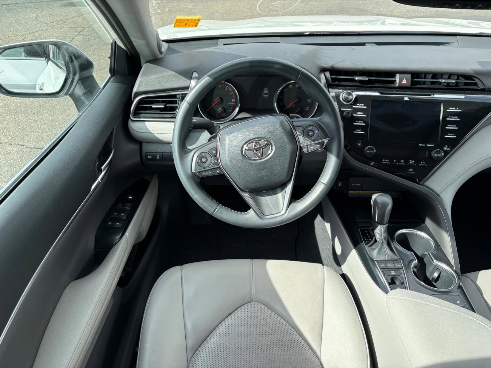 Used 2019 Toyota Camry XSE image 20