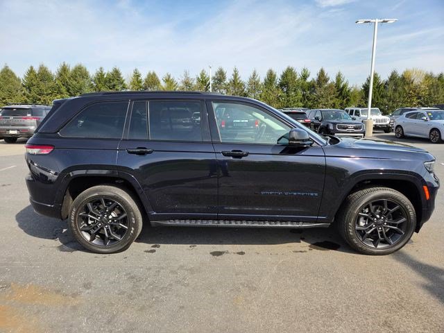 Used 2024 Jeep Grand Cherokee Limited 4xe image 18