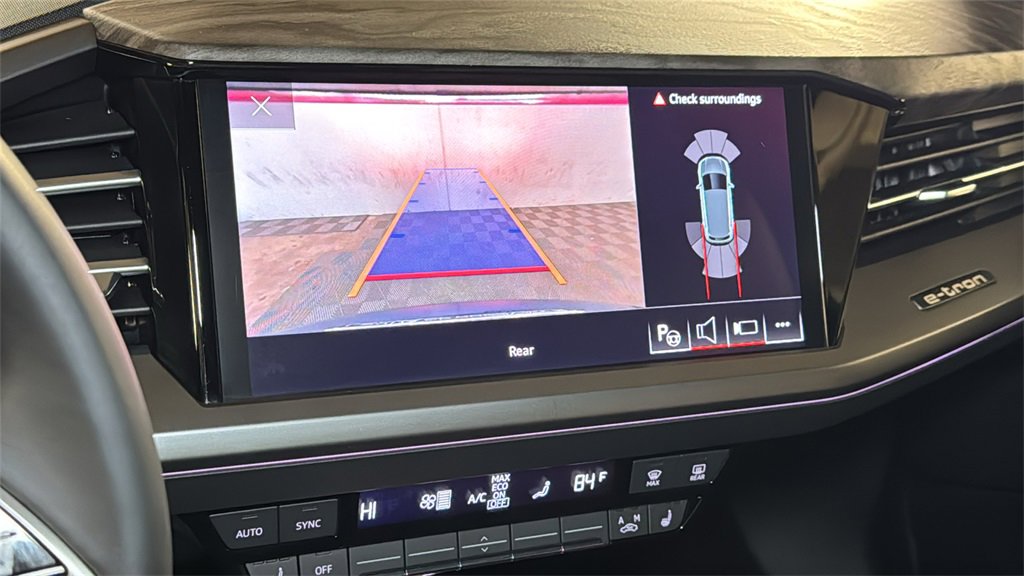 Used 2024 Audi Q4 e-tron Prestige image 33
