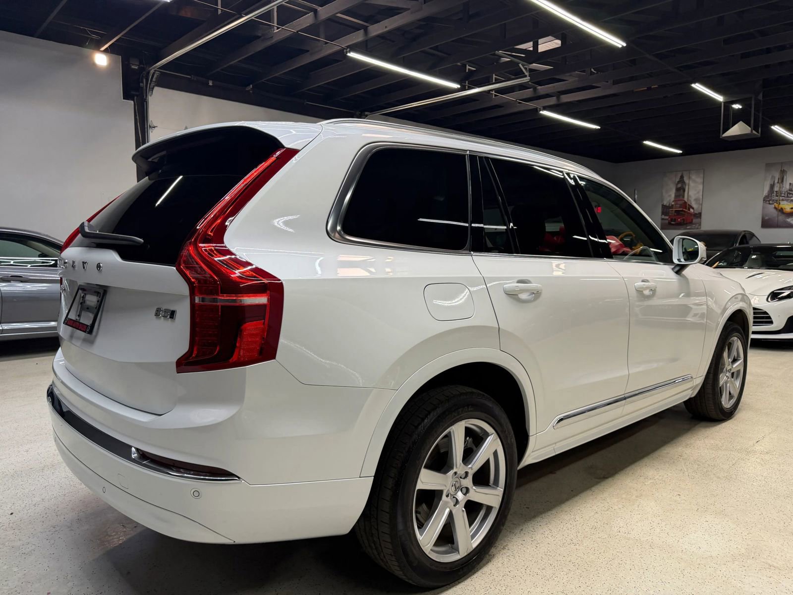 Used 2024 Volvo XC90 B5 Core AWD/4WD image 11