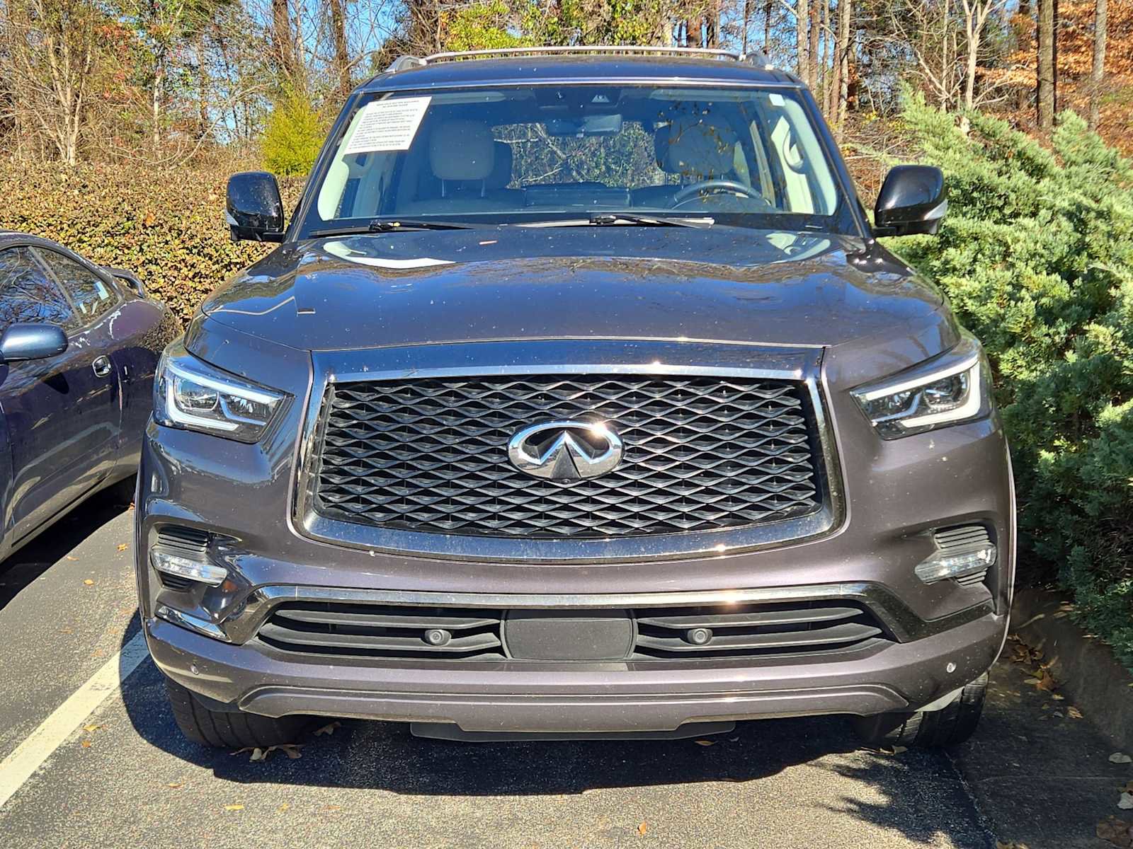 Used 2022 INFINITI QX80 Premium Select w/ All-Season Package image 2