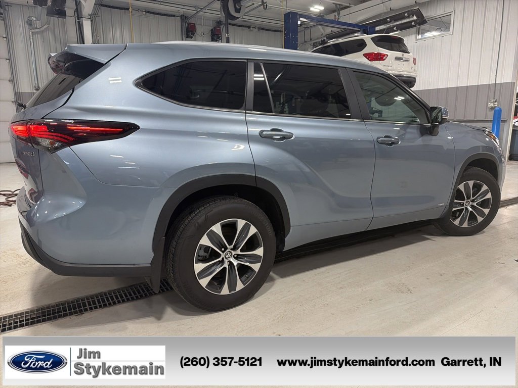 Used 2024 Toyota Highlander XLE image 13