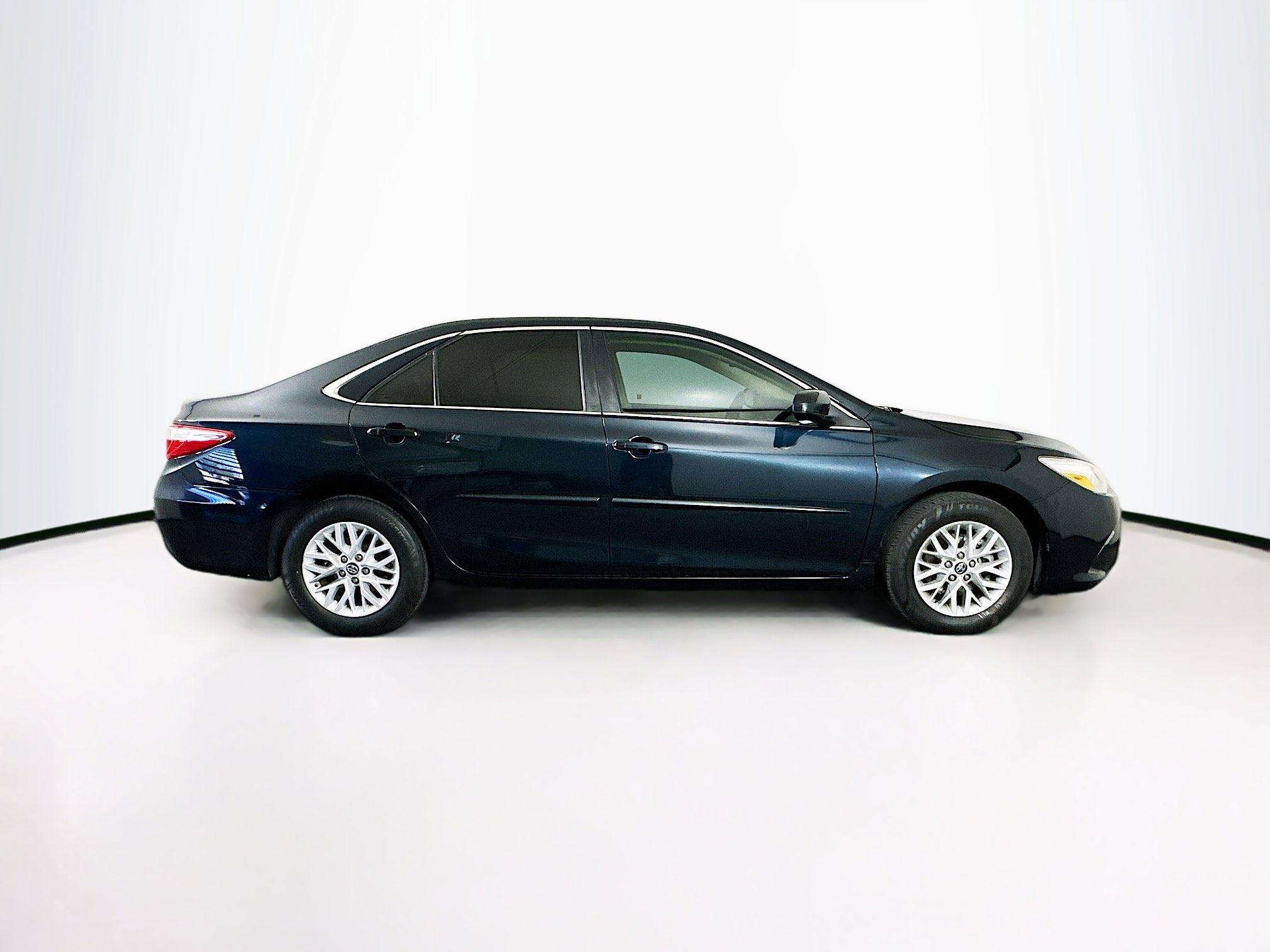 Used 2017 Toyota Camry LE w/ Protection Package (Q2) FWD image 10