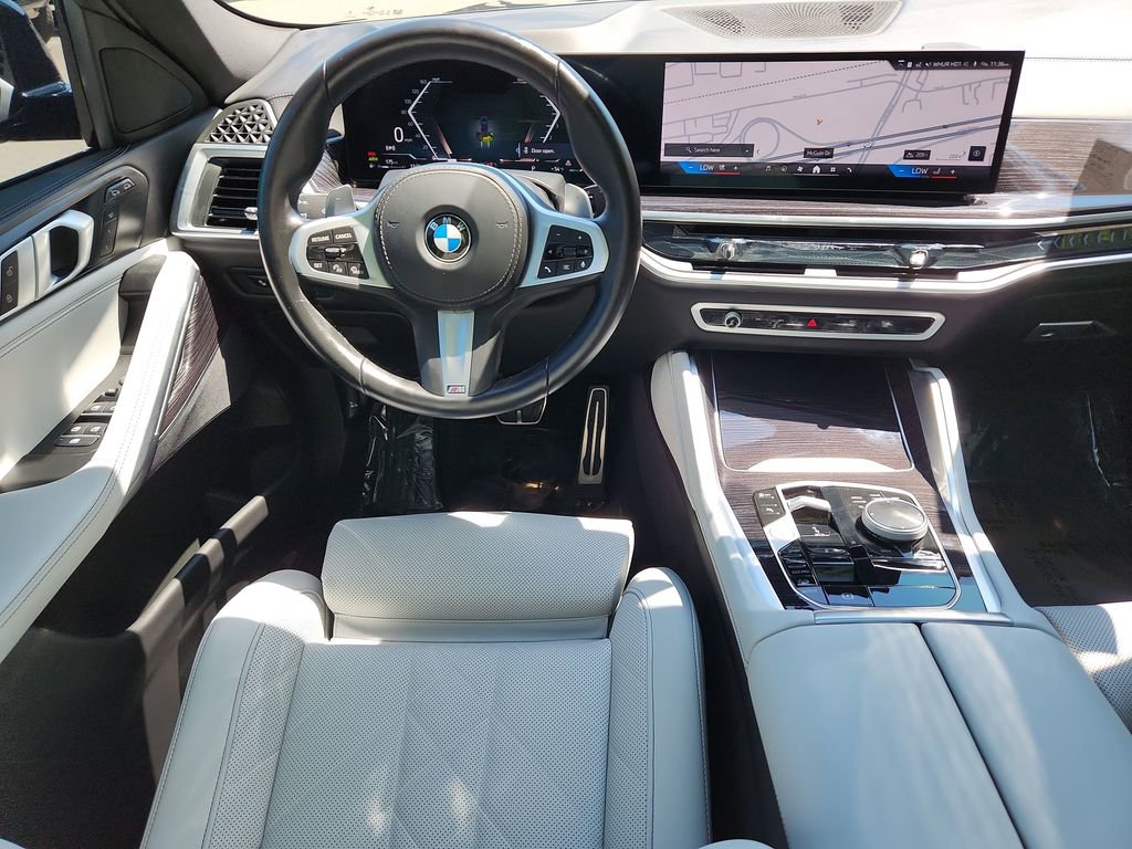 Used 2025 BMW X6 xDrive40i w/ Parking Assistance Package AWD/4WD image 4