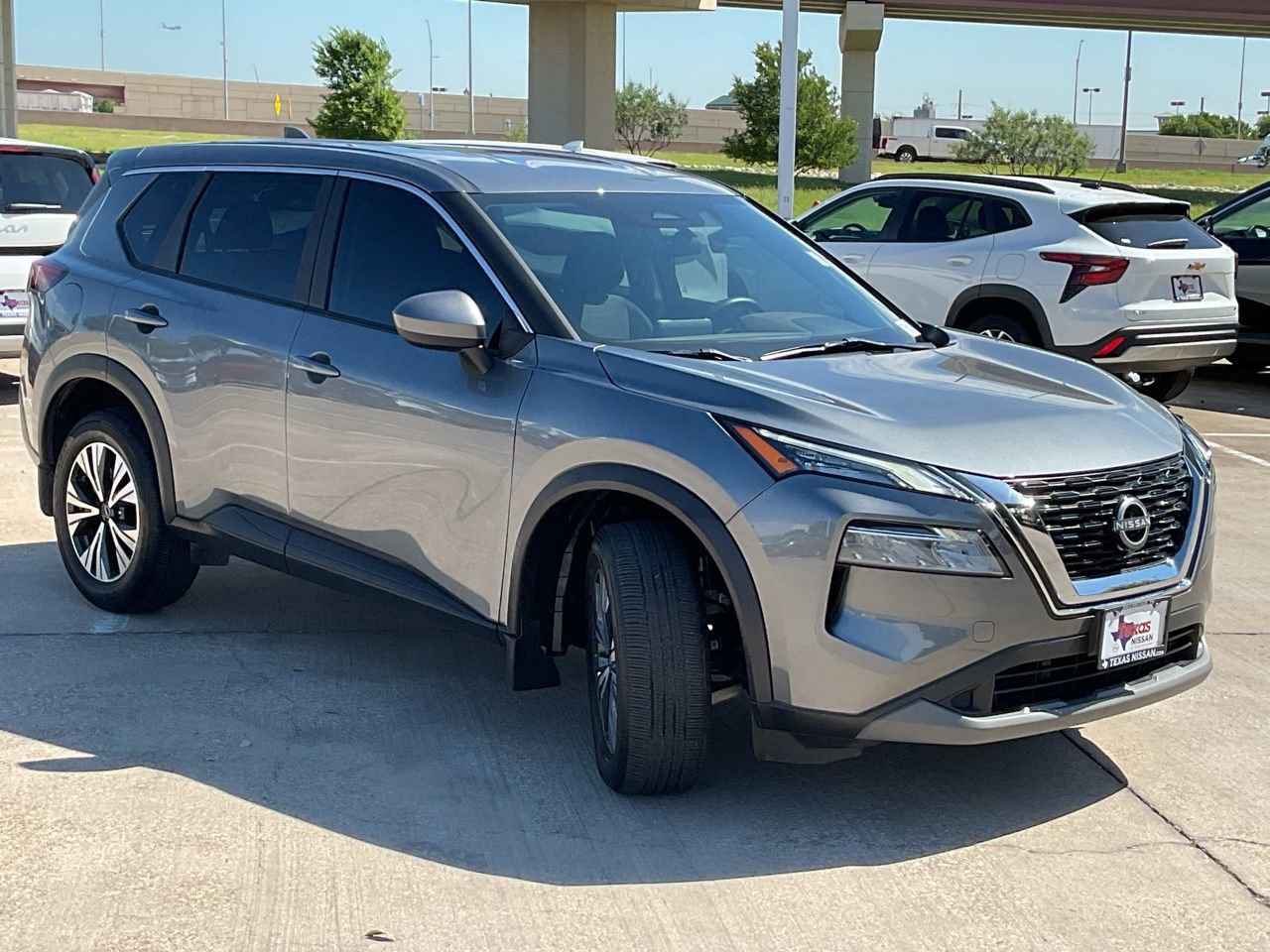 Certified 2023 Nissan Rogue SV image 4