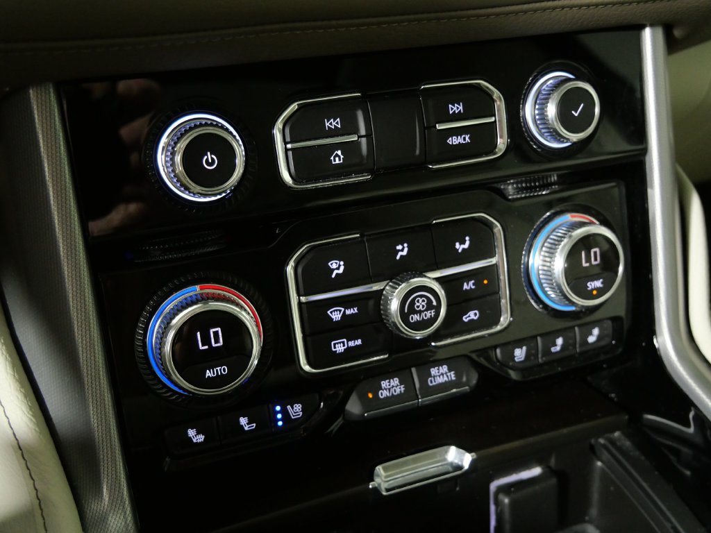 Used 2021 GMC Yukon Denali AWD/4WD image 30
