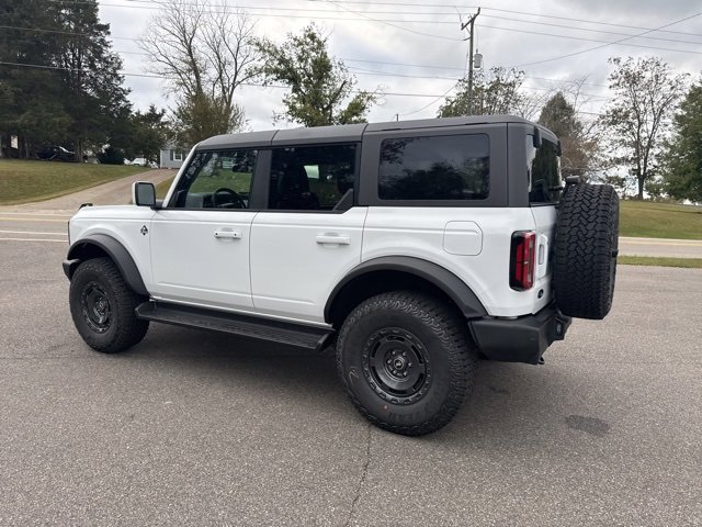 New 2025 Ford Bronco Outer Banks w/ Sasquatch Package image 13