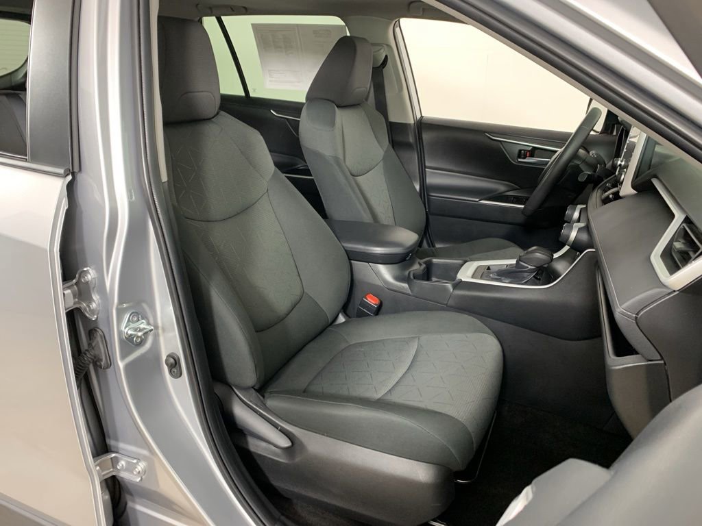 Used 2022 Toyota RAV4 XLE w/ Convenience Package AWD/4WD image 37