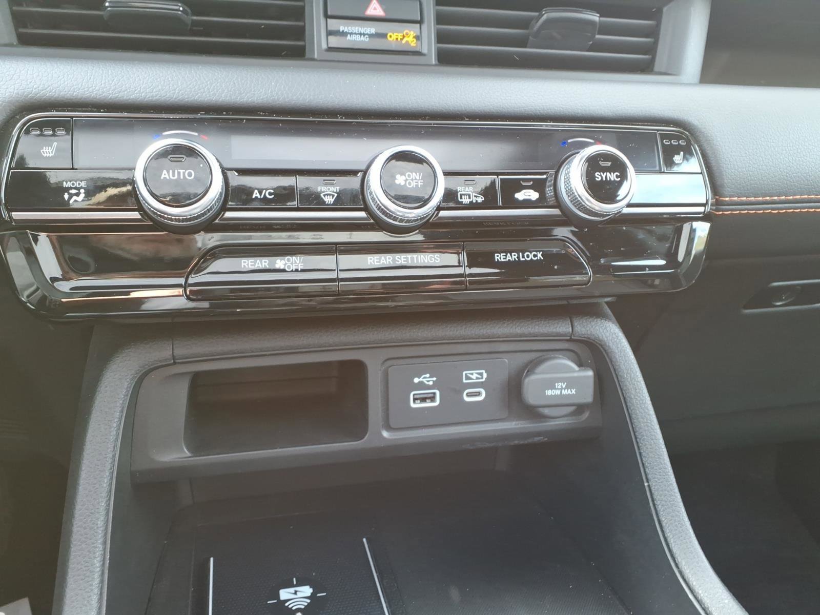 Used 2025 Honda Pilot TrailSport image 22