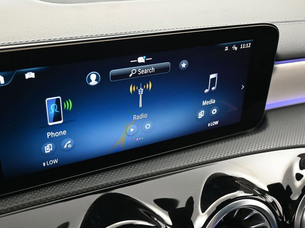 Used 2025 Mercedes-Benz CLA 250 image 24