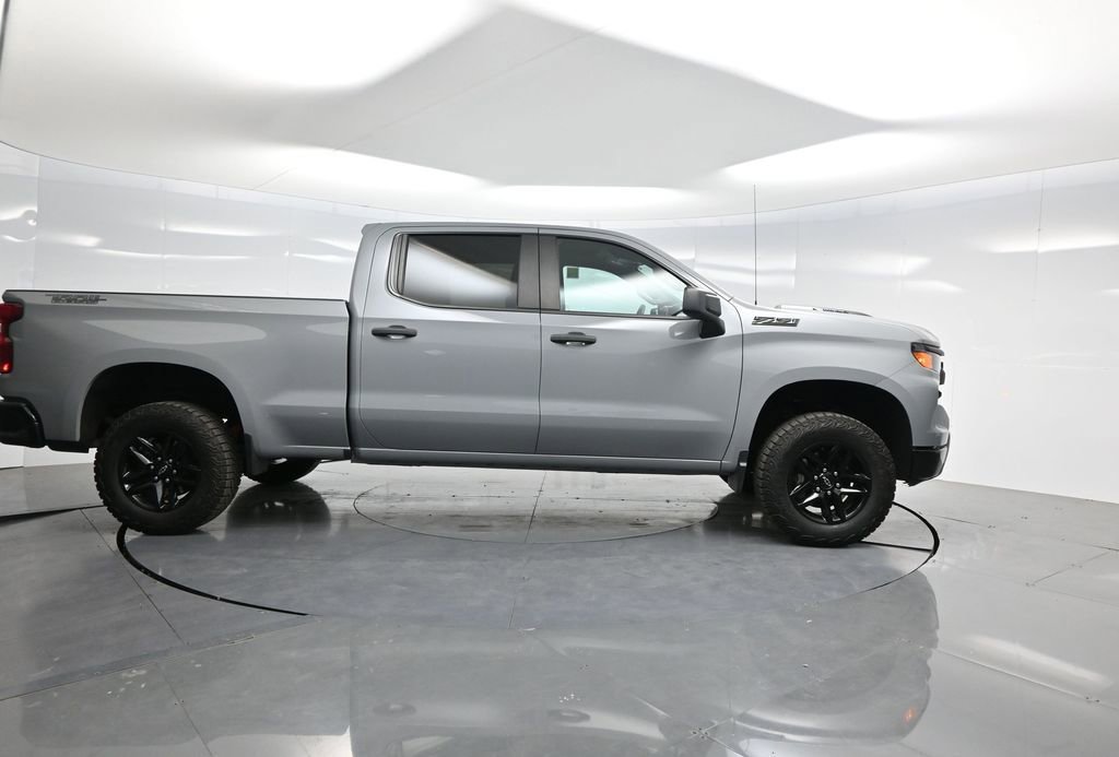 Used 2024 Chevrolet Silverado 1500 Custom Trail Boss w/ Dark Appearance Package image 50