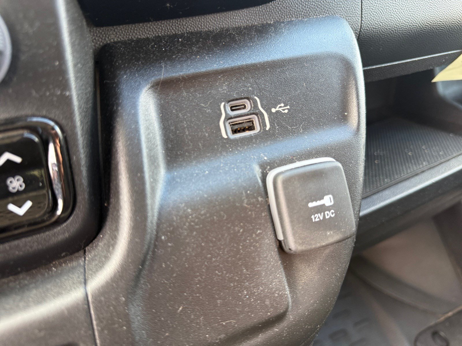 Used 2023 RAM ProMaster 3500 FWD image 29