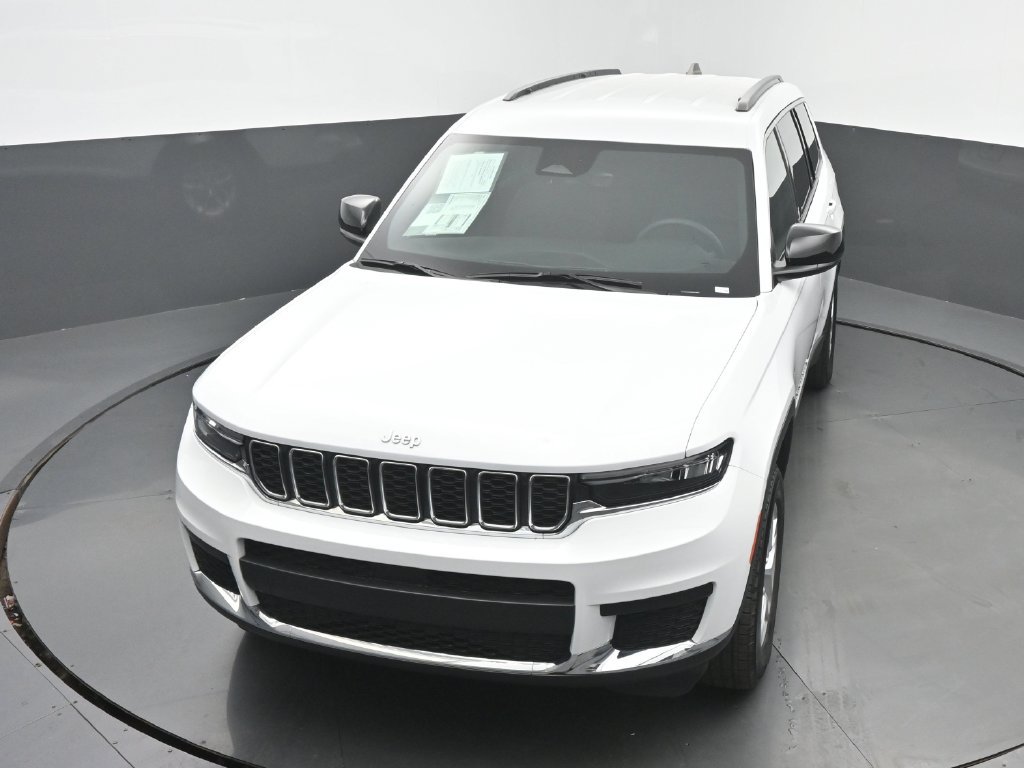 Used 2025 Jeep Grand Cherokee L Laredo w/ Luxury Tech Group I AWD/4WD image 42