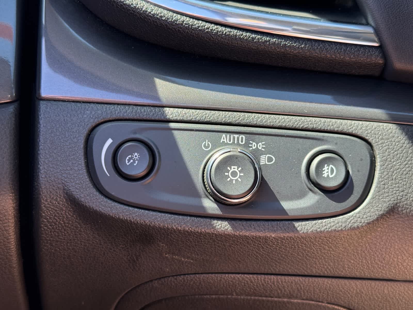 Used 2017 Buick Encore Essence FWD image 20