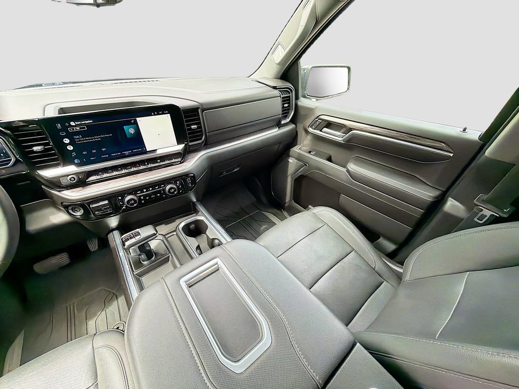 Used 2022 Chevrolet Silverado 1500 LTZ w/ LTZ Premium Package AWD/4WD image 28