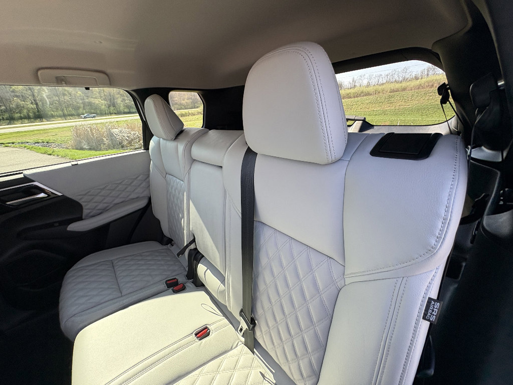 Used 2023 Mitsubishi Outlander SEL image 20